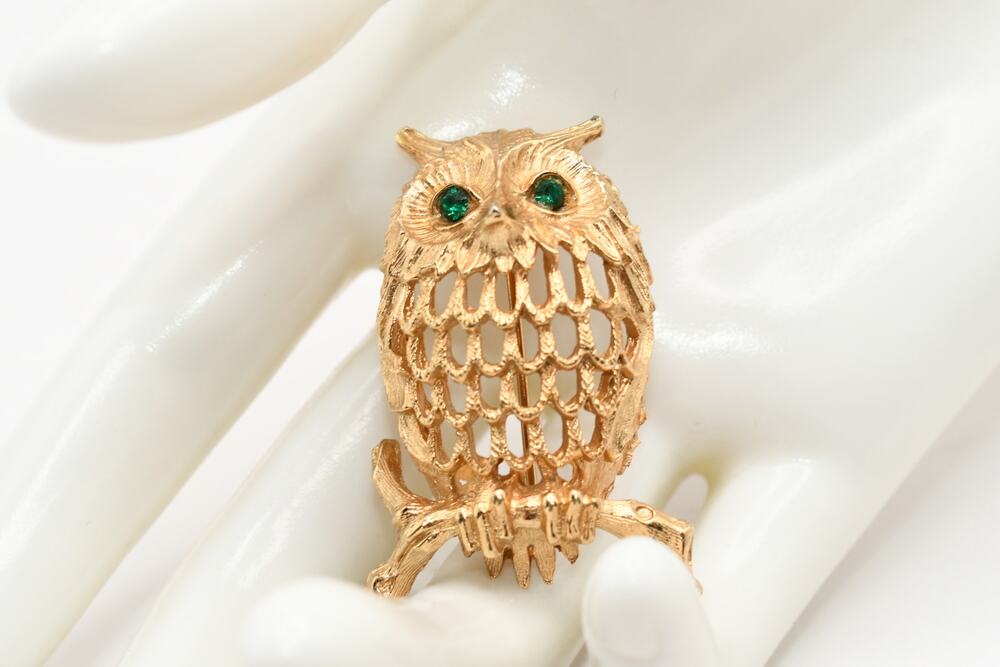 Vintage NAPIER Gold Tone Owl Brooch Green Rhinestone Eyes 1.5"